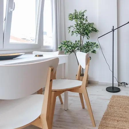 - Almirante Reis アパート *