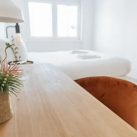 - Almirante Reis * Lisboa